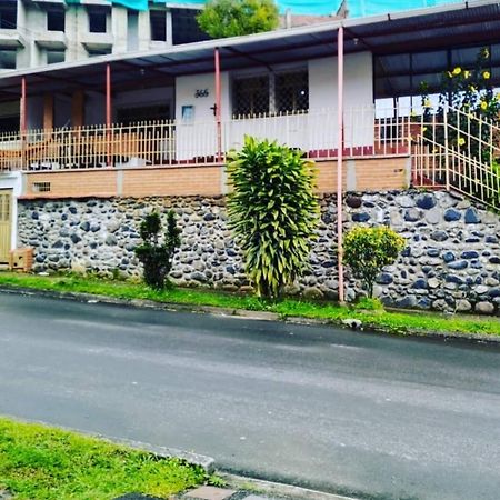 Hostal Spa Casa De Piedra Con Jacuzzi Santa Rosa de Cabal Εξωτερικό φωτογραφία