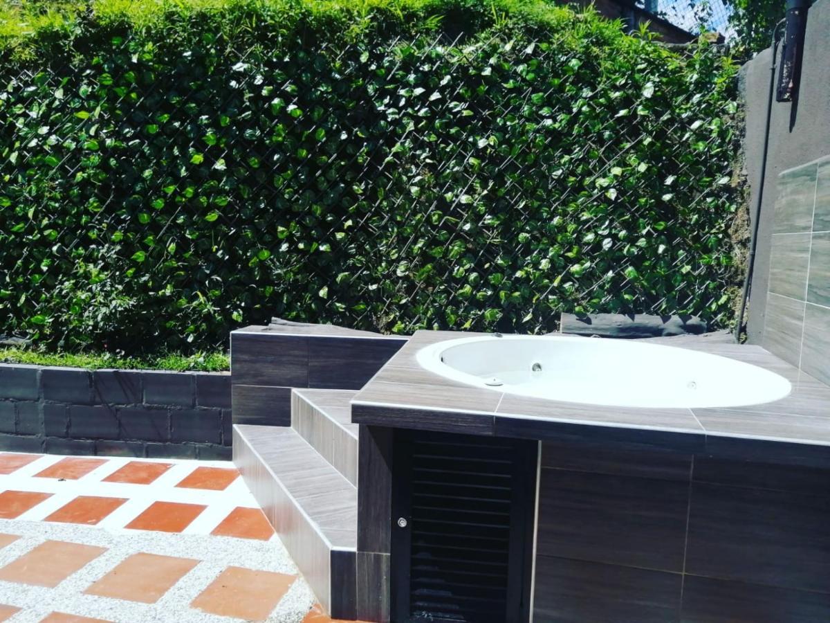 Hostal Spa Casa De Piedra Con Jacuzzi Santa Rosa de Cabal Εξωτερικό φωτογραφία