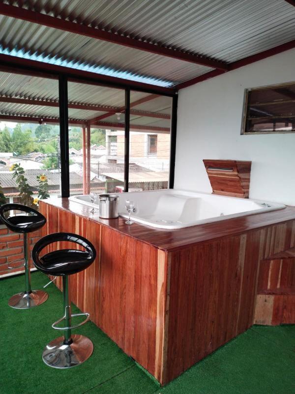 Hostal Spa Casa De Piedra Con Jacuzzi Santa Rosa de Cabal Εξωτερικό φωτογραφία