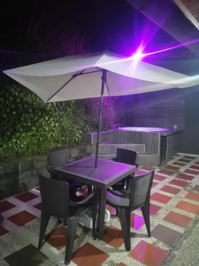 Hostal Spa Casa De Piedra Con Jacuzzi Santa Rosa de Cabal Εξωτερικό φωτογραφία