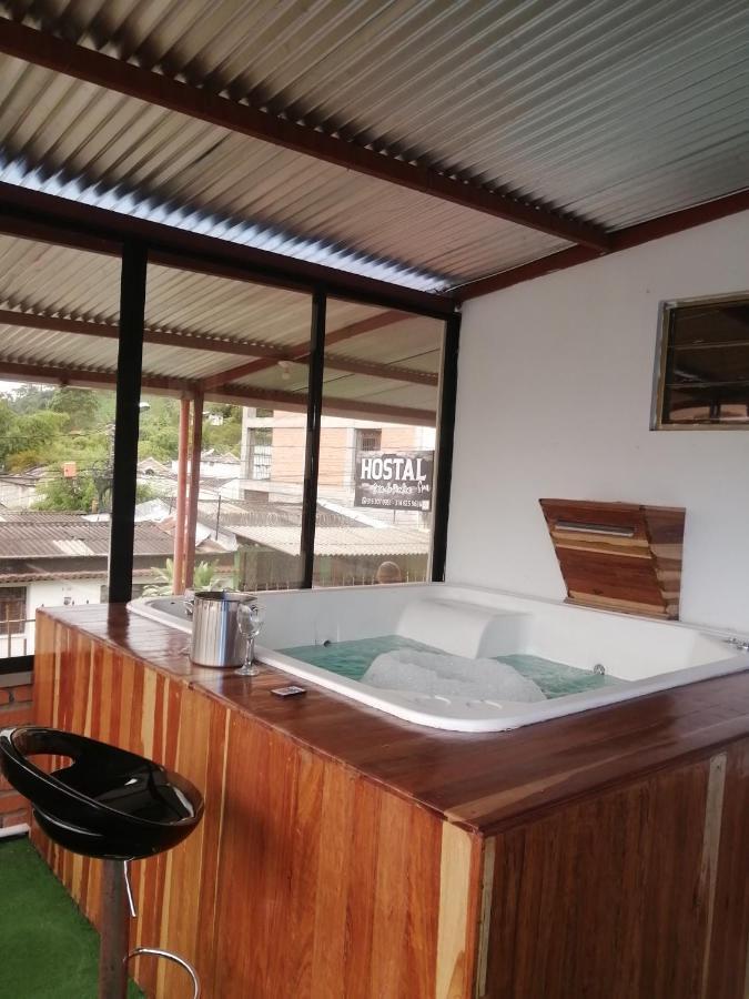 Hostal Spa Casa De Piedra Con Jacuzzi Santa Rosa de Cabal Εξωτερικό φωτογραφία