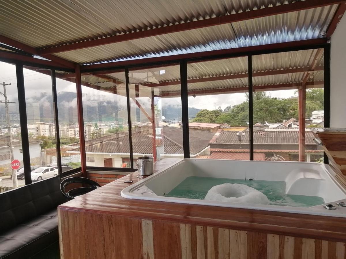 Hostal Spa Casa De Piedra Con Jacuzzi Santa Rosa de Cabal Εξωτερικό φωτογραφία